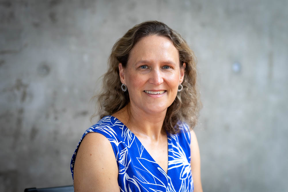 Anne Cust (AU)